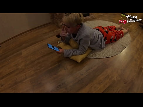 ❤️ Šialená blondínka fajčí obrovský penis a skáče na ňom - análny sex Porno vk na porno sk.risegame.top ☑
